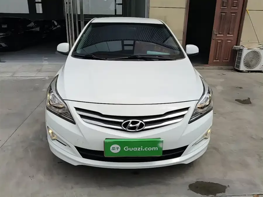 Hyundai Rena