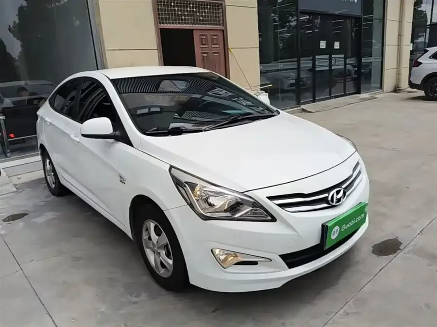 Hyundai Rena
