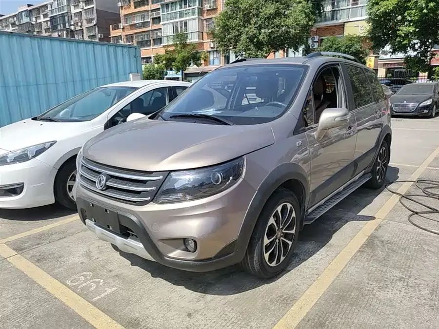 Dongfeng Jingyi X5