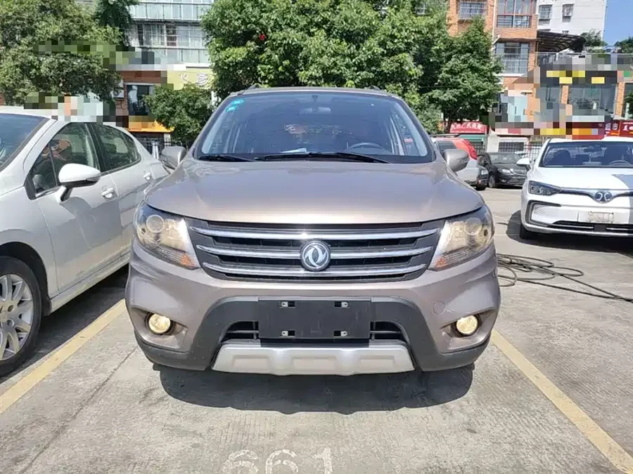 Dongfeng Jingyi X5