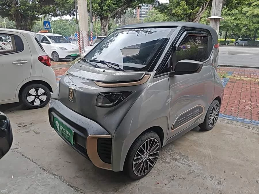 Baojun E200