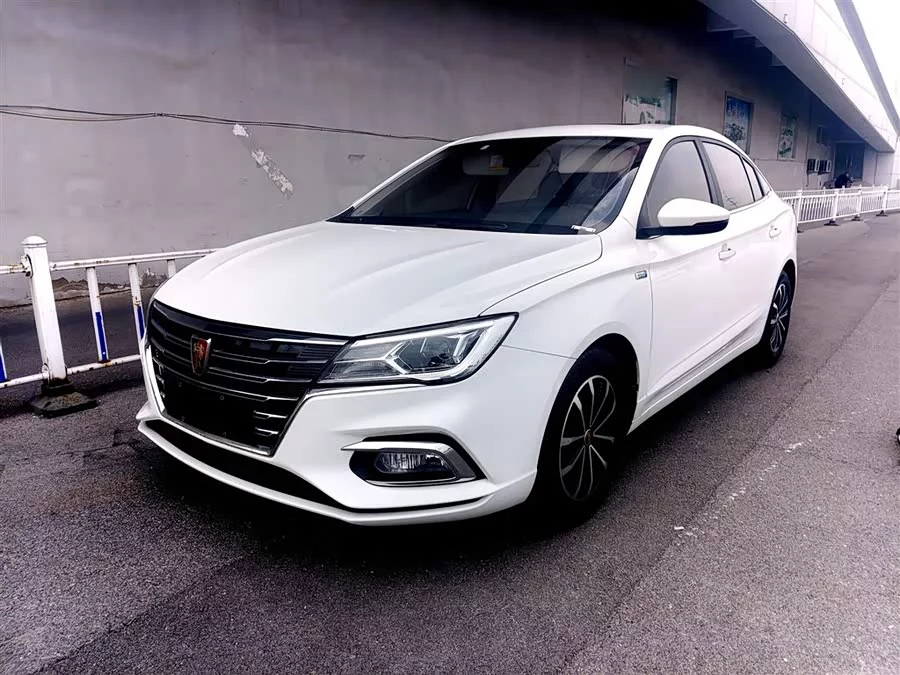 Roewe i5
