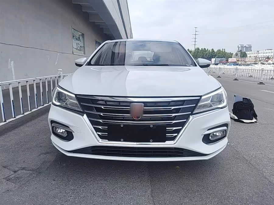 Roewe i5