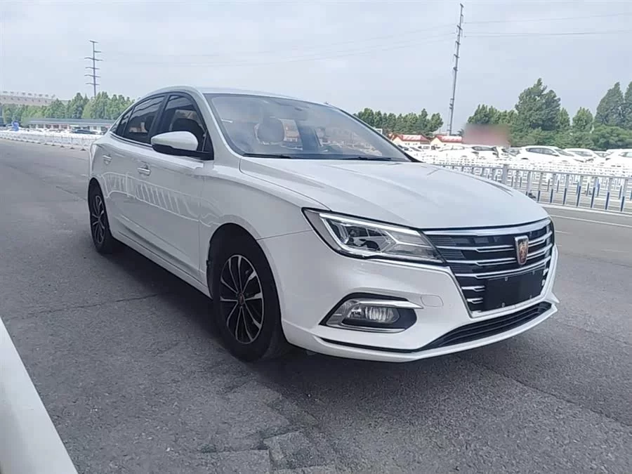Roewe i5
