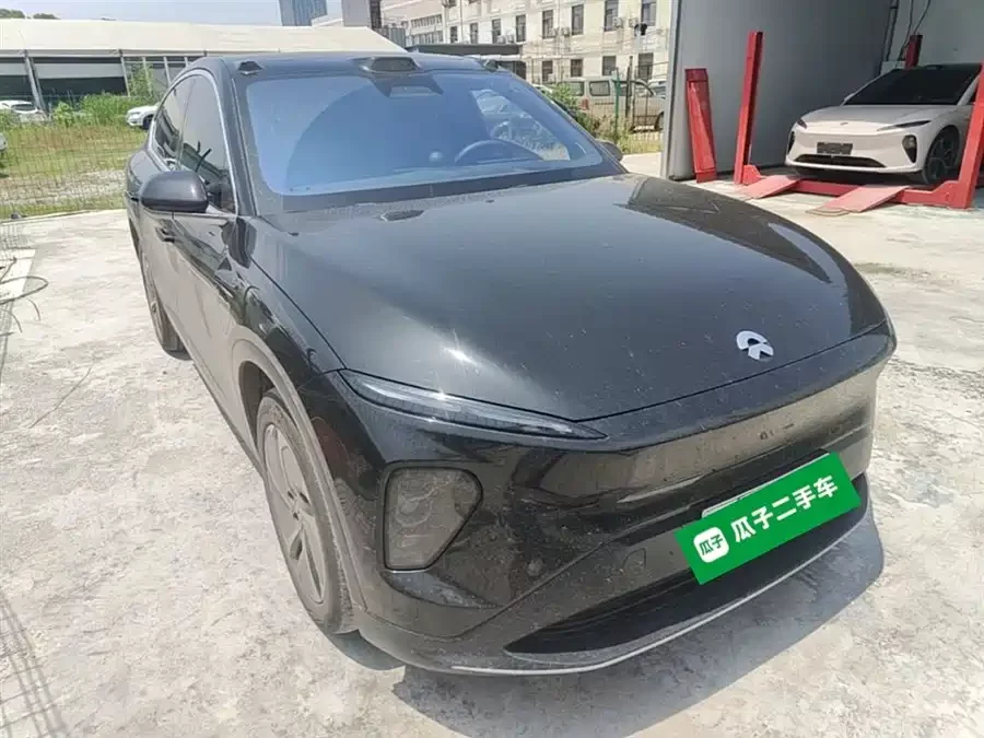 NIO EC7