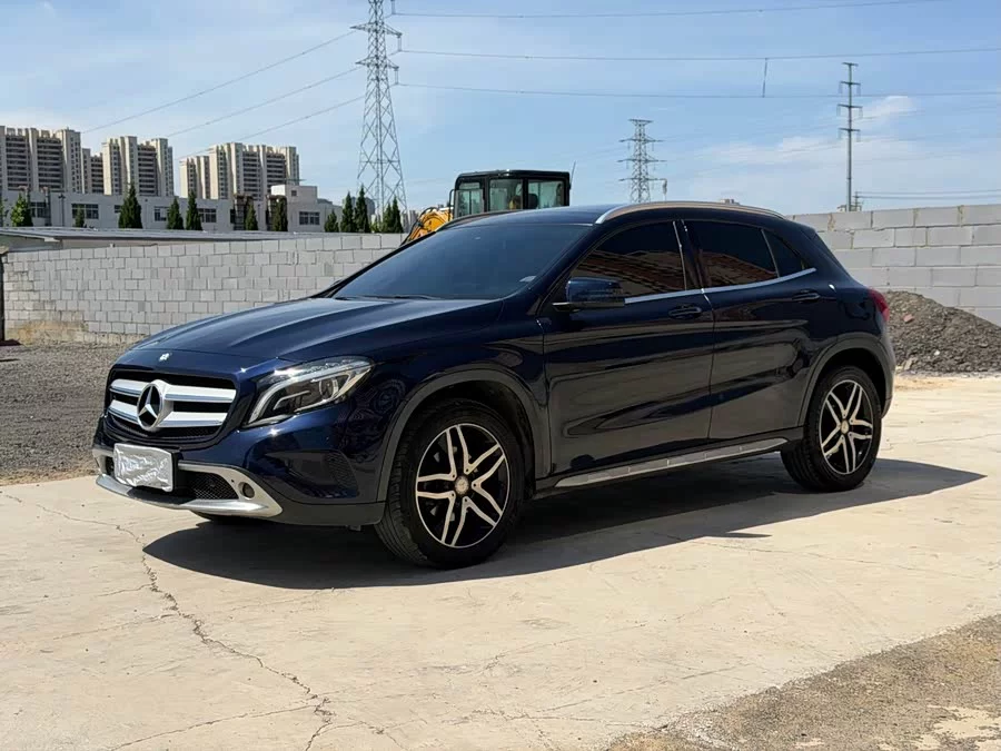 Mercedes Benz GLA
