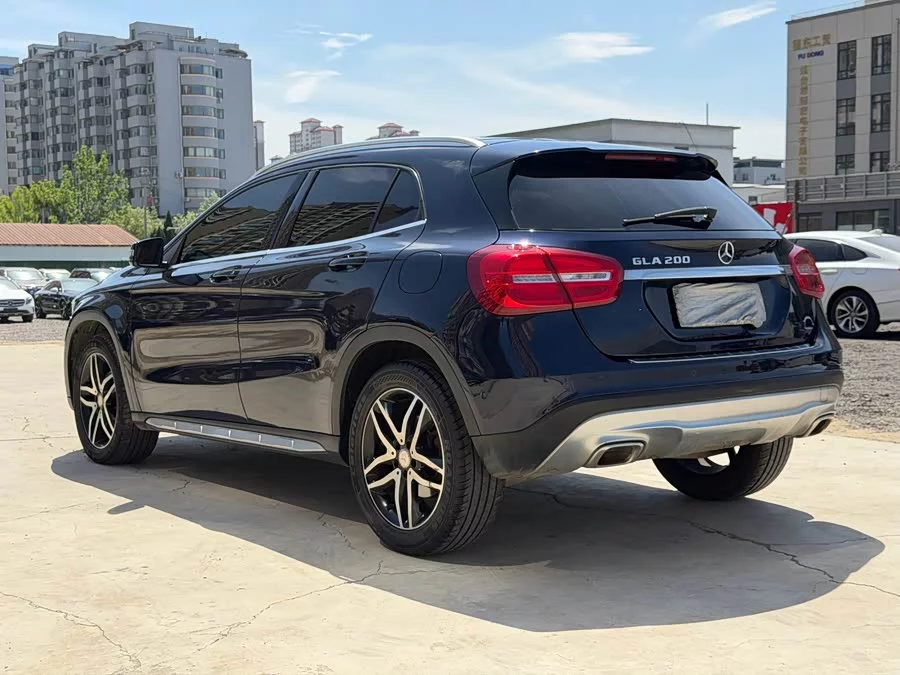 Mercedes Benz GLA