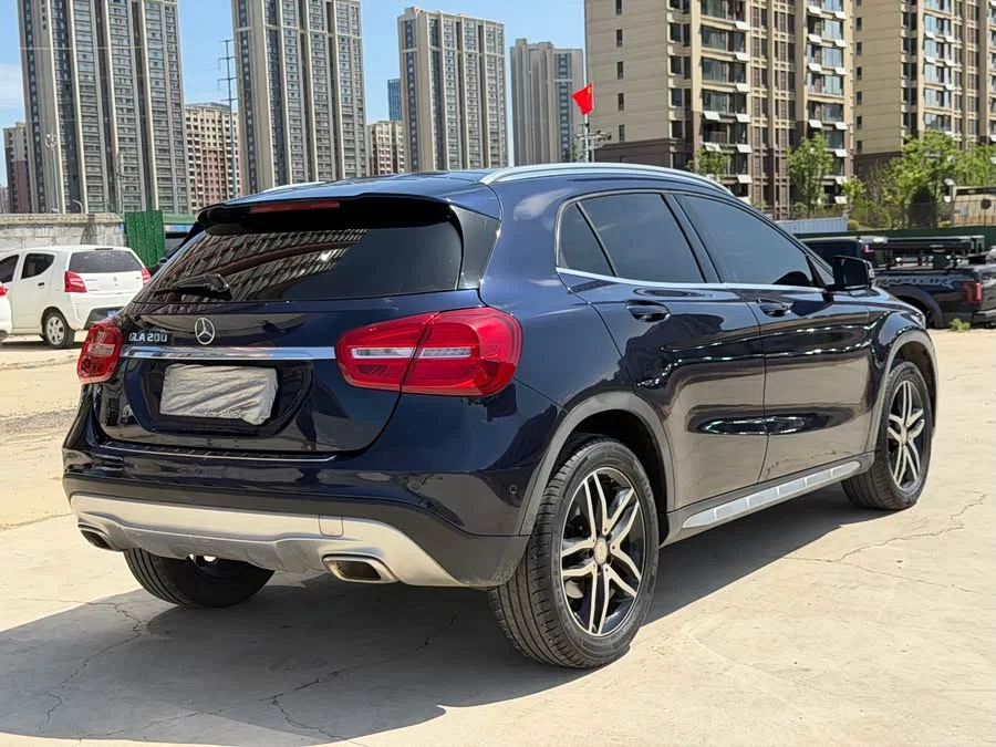 Mercedes Benz GLA