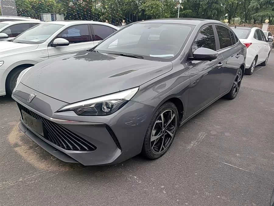 Roewe i5