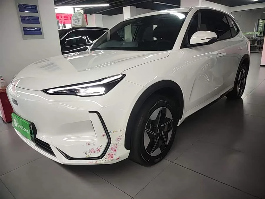 Geely Galaxy E5