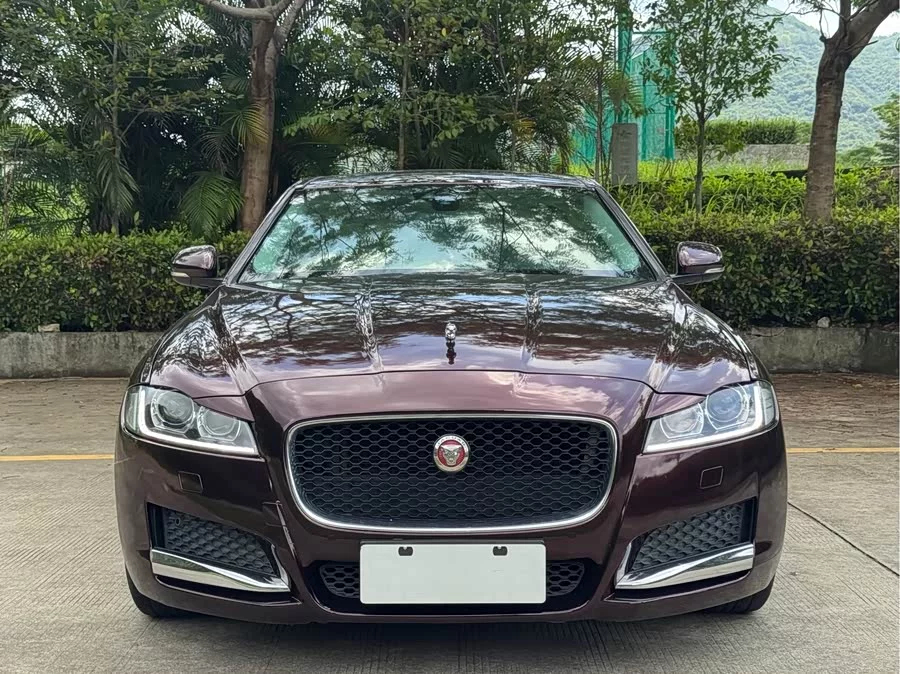 Jaguar XFL