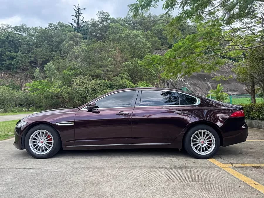 Jaguar XFL