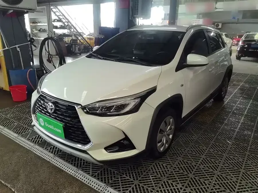 Toyota YARiS L