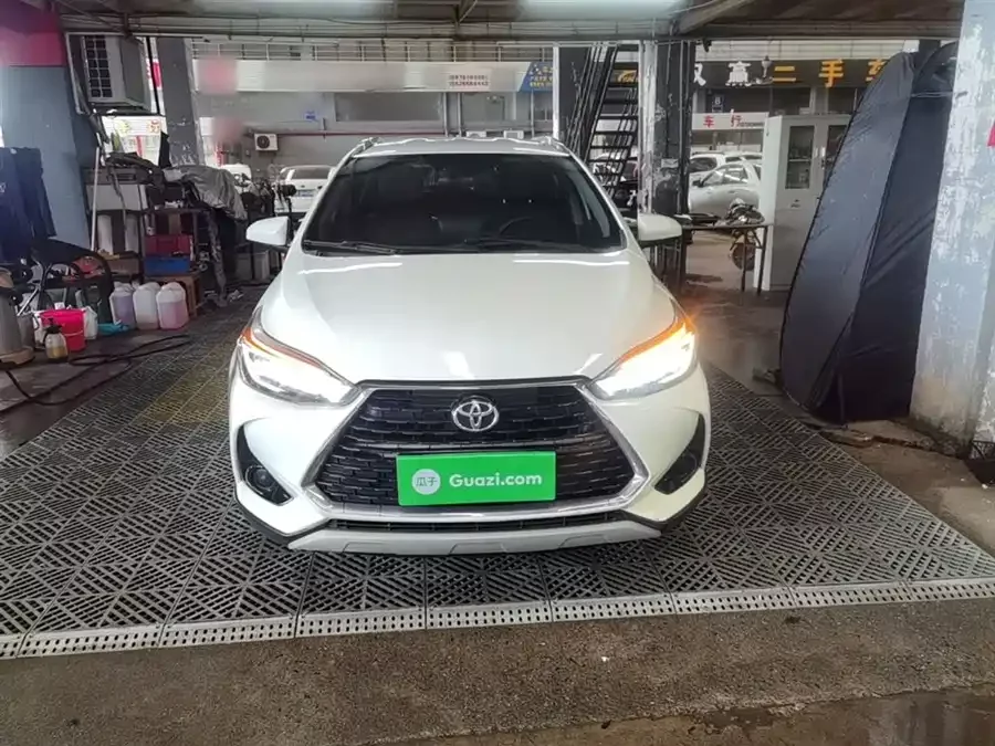 Toyota YARiS L