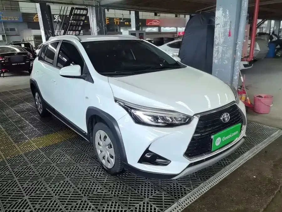 Toyota YARiS L