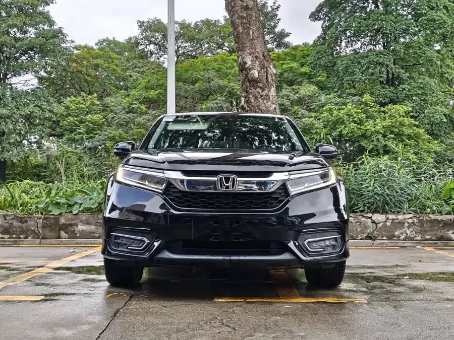 Honda Crown Road