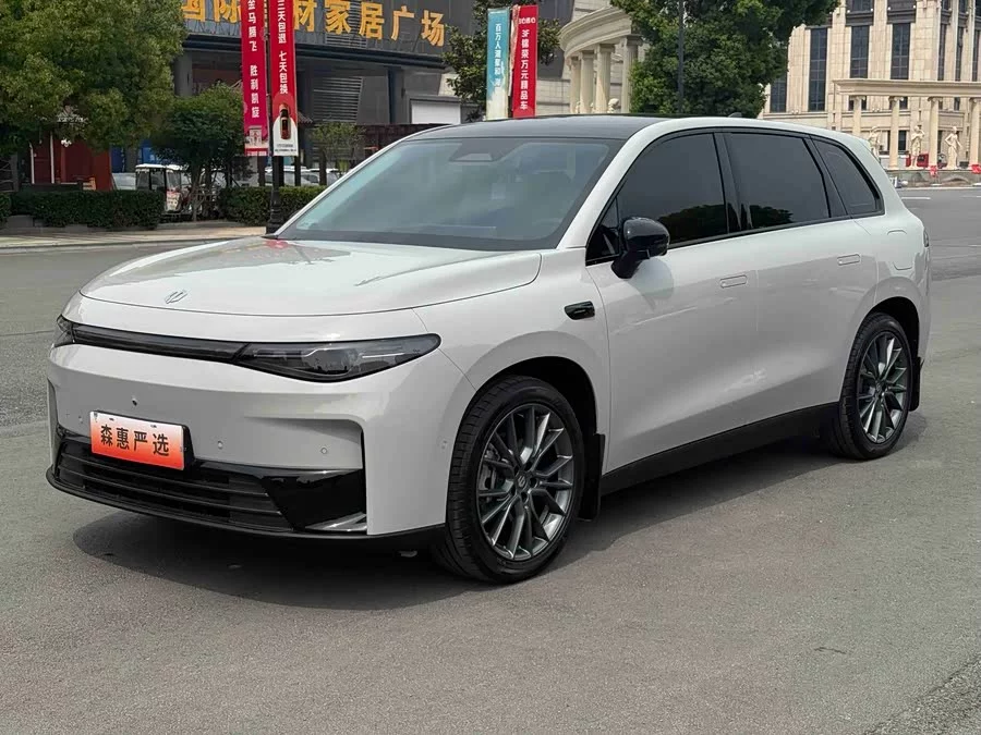 Leapmotor C10