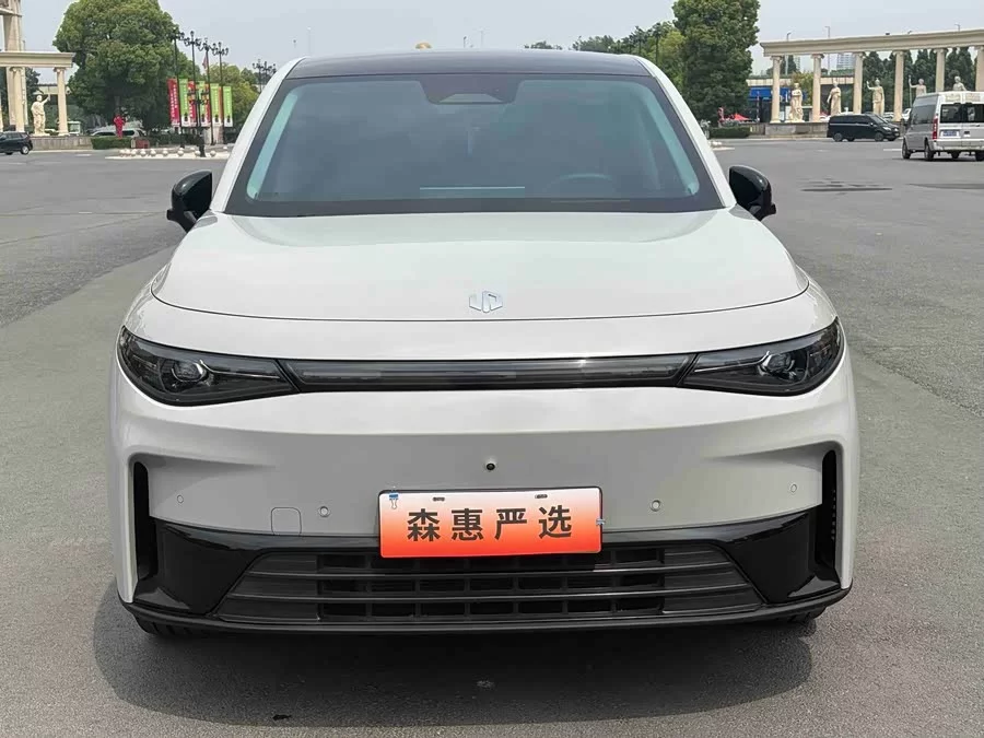 Leapmotor C10