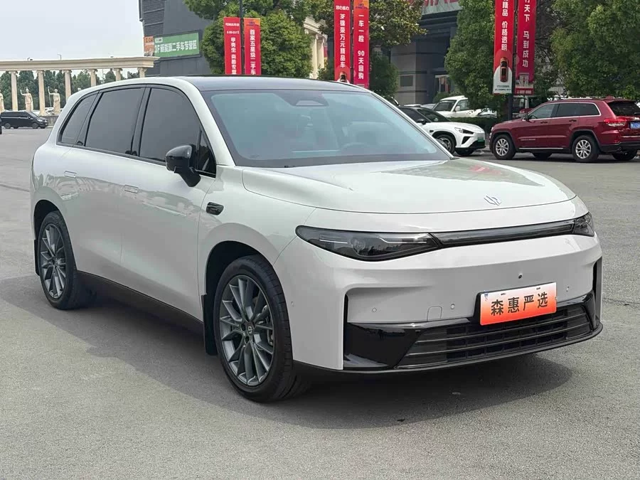 Leapmotor C10