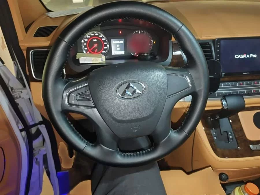 Maxus G10
