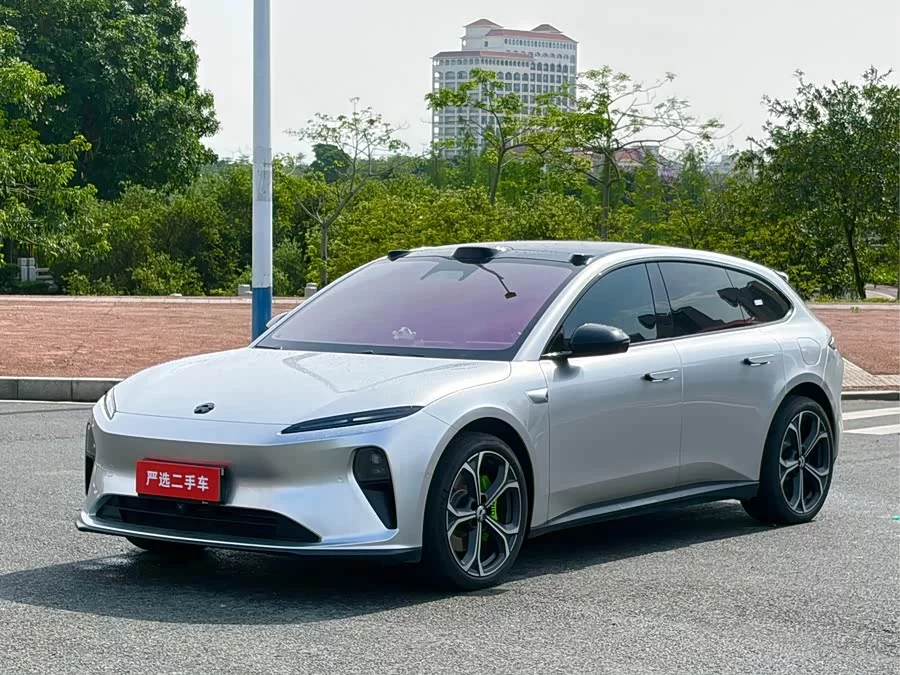 NIO ET5T