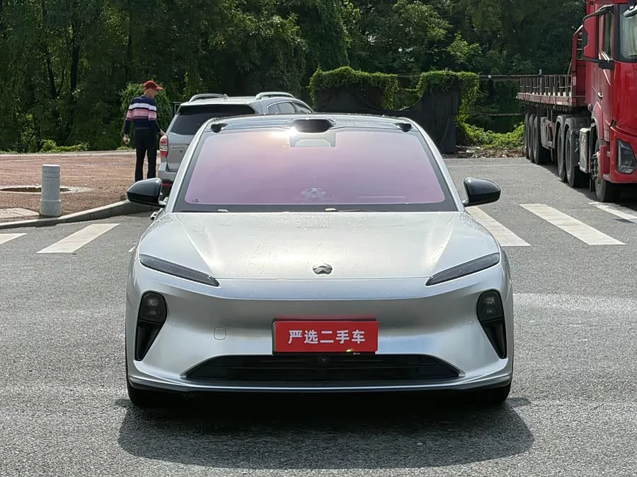 NIO ET5T