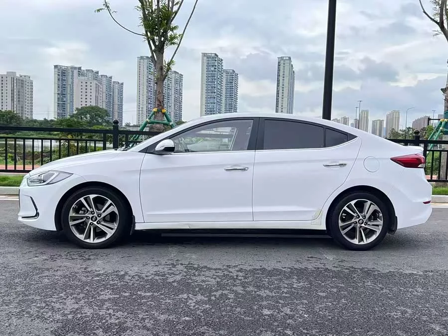 Hyundai elantra