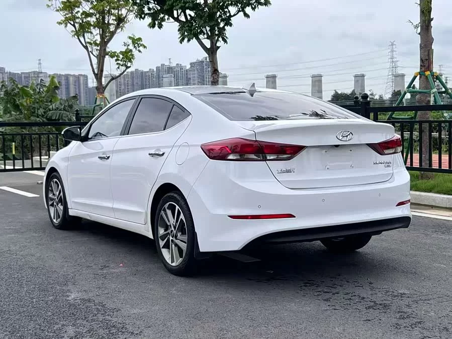 Hyundai elantra