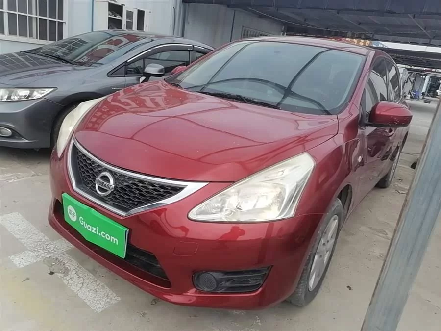 Nissan Tiida