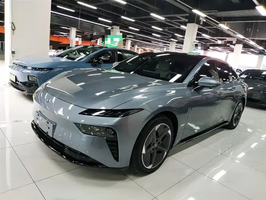 Dongfeng eπ007