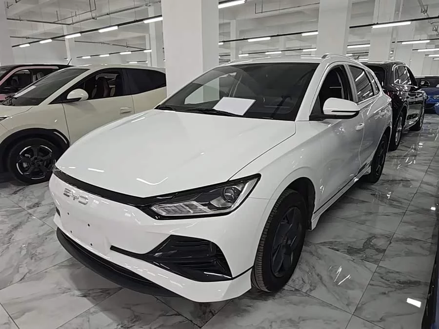 BYD e2