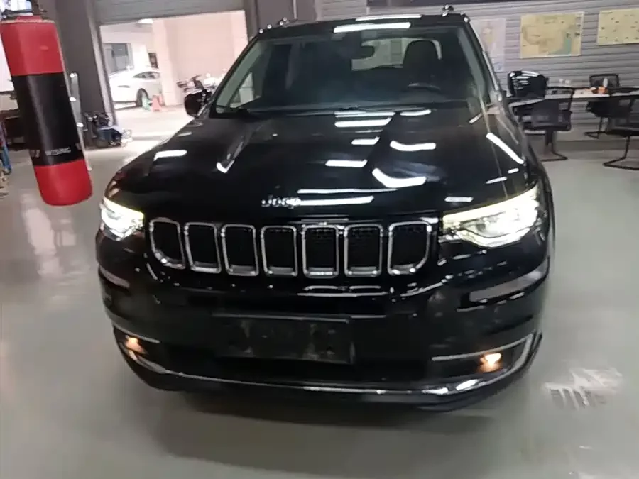 Jeep Commander