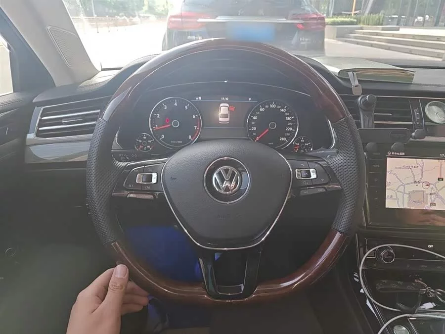 Volkswagen Phaeton / Phideon