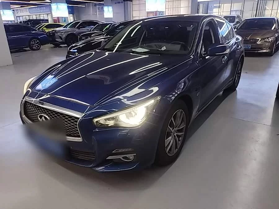 Infiniti Q50L