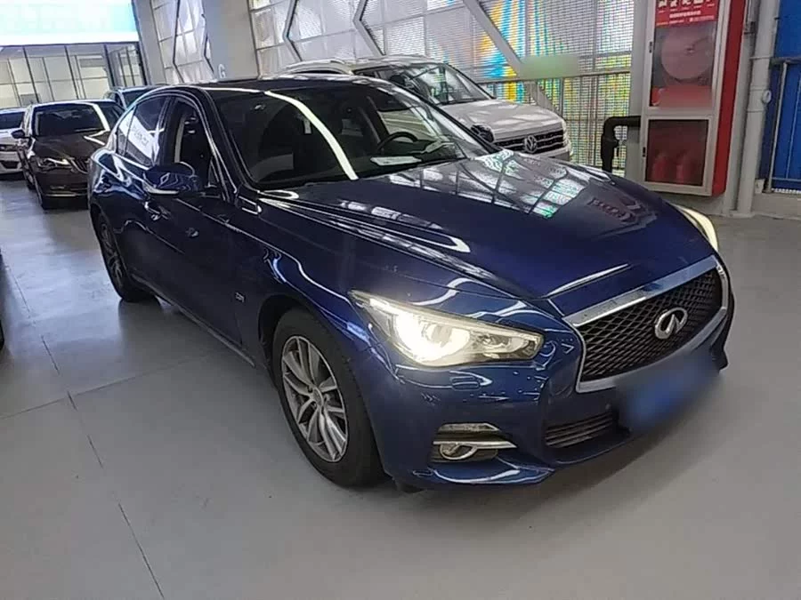 Infiniti Q50L