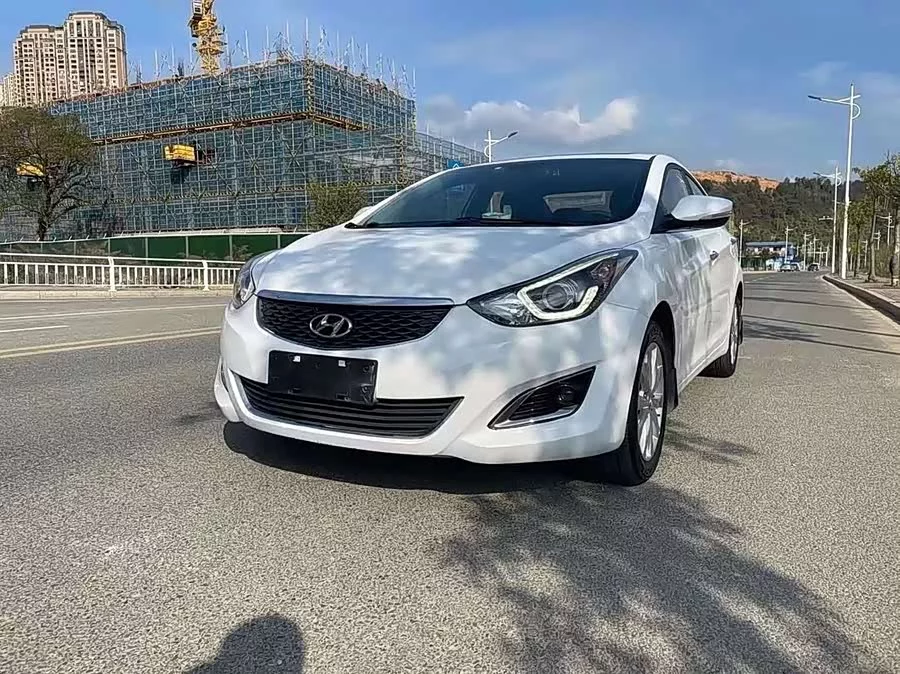 Hyundai Elantra