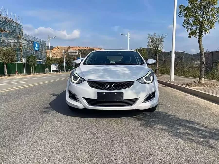 Hyundai Elantra