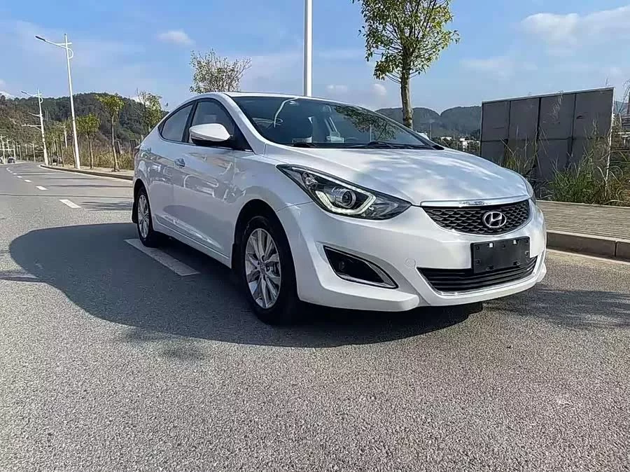 Hyundai Elantra