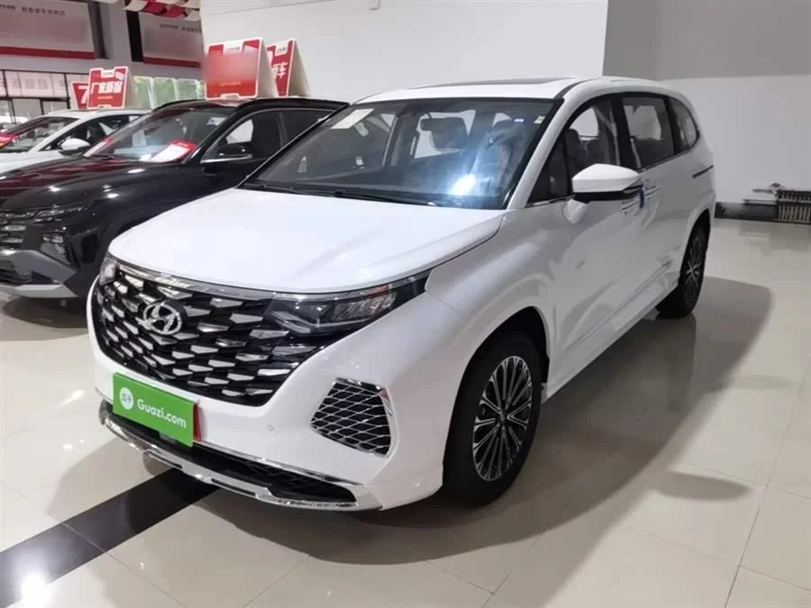 Hyundai Custo
