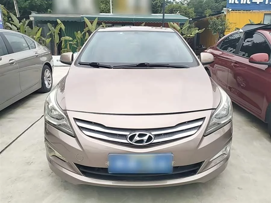 Hyundai Rena