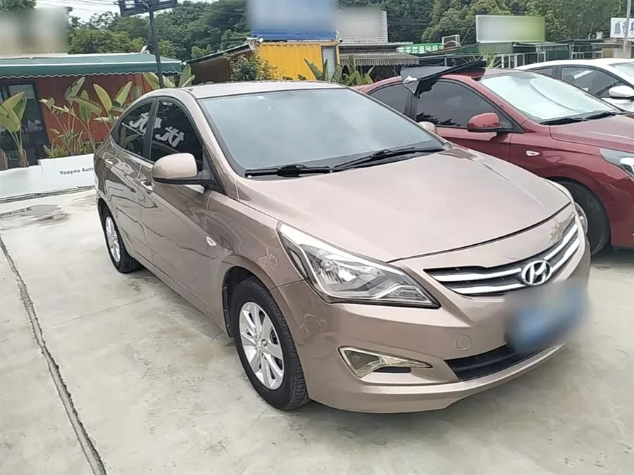 Hyundai Rena