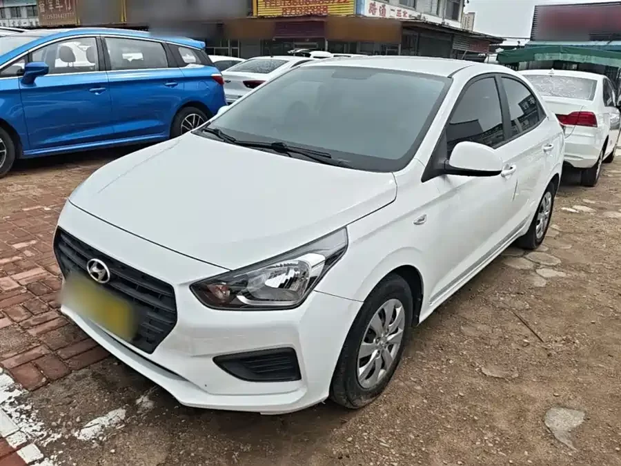 Hyundai Rena
