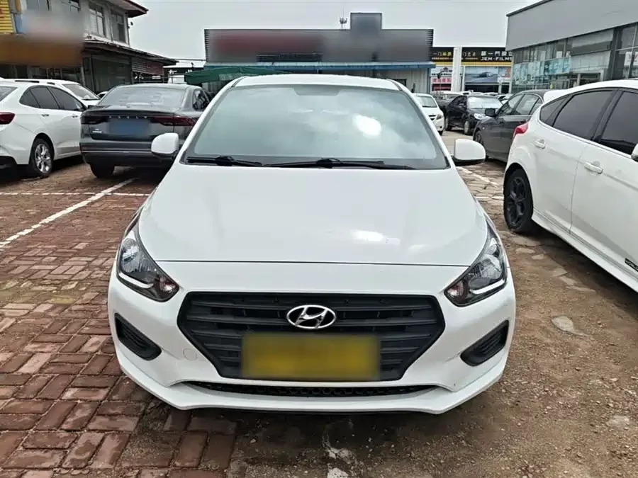 Hyundai Rena