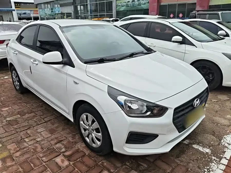 Hyundai Rena