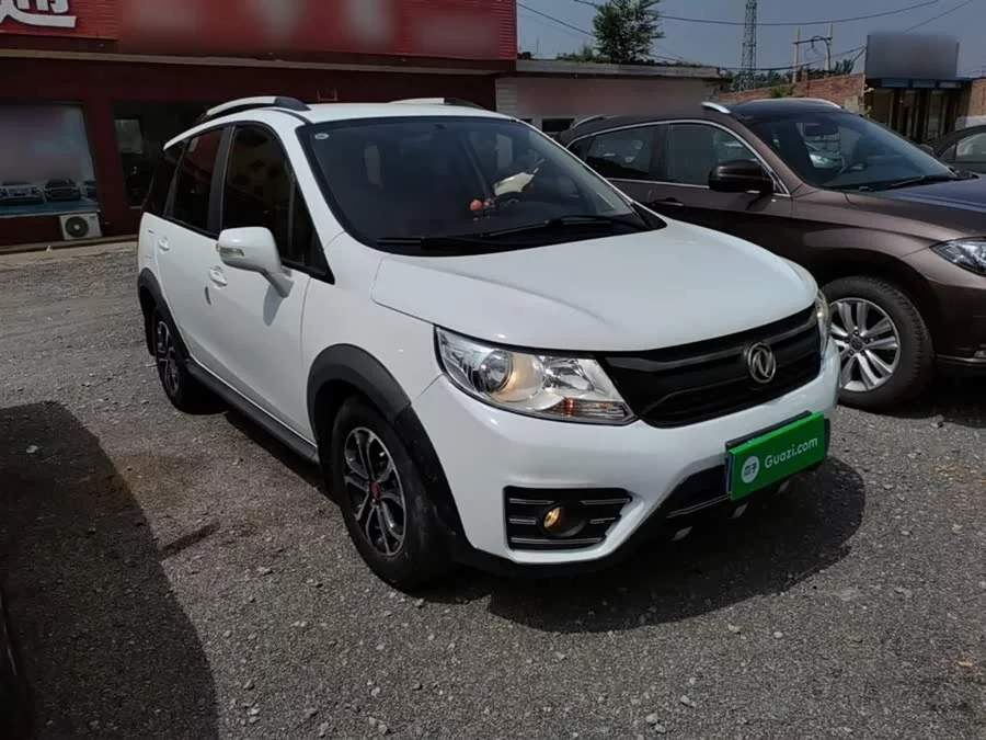 Dongfeng Jingyi X3