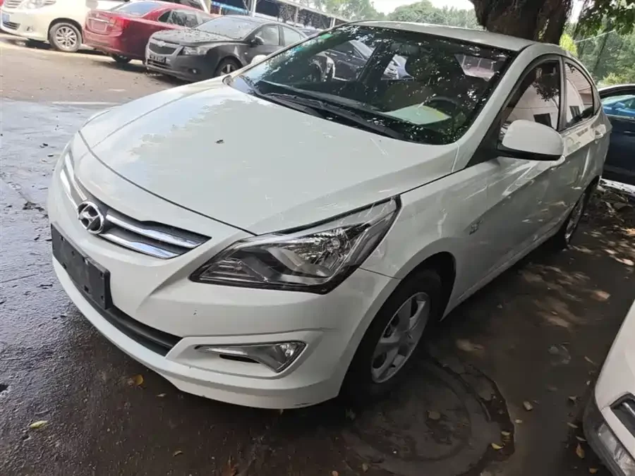 Hyundai Rena