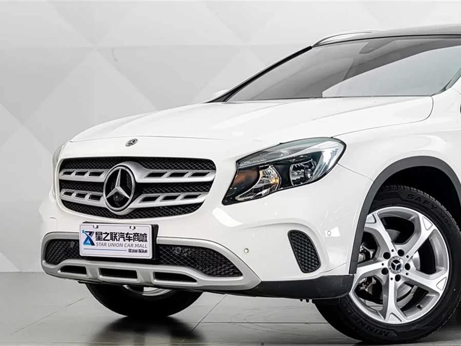 Mercedes Benz GLA
