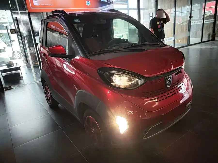 Baojun E100