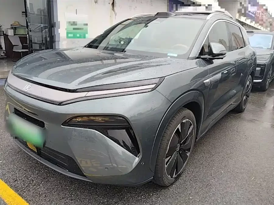 BYD Tang L