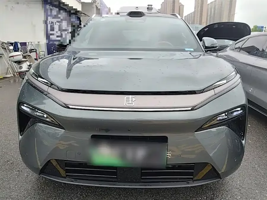 BYD Tang L